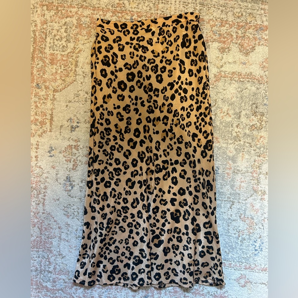 Cheetah print, silky, midi skirt